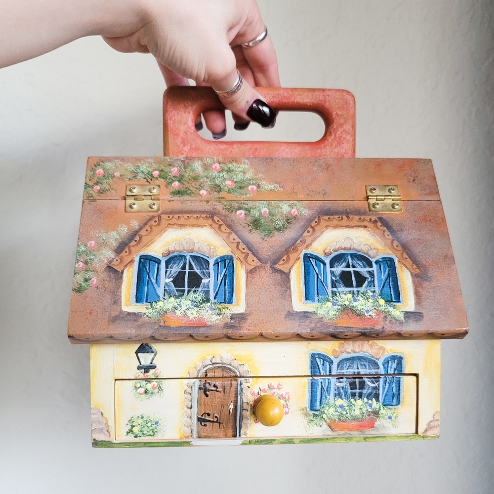 Cottage Stash Box 🏡
